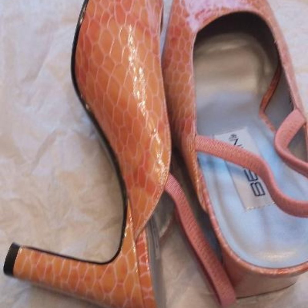 JUST REDUCED!!!! Bellini Pink Sling Backs - Picture 6 of 13